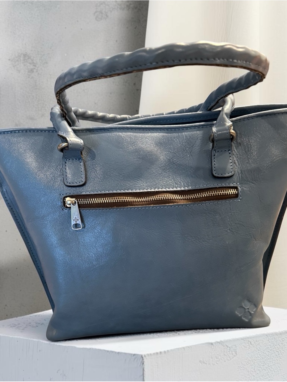 PATRICIA NASH “ADELINE” SAFFLOWER BLUE LEATHER CUT-OUT TOOLED EMBOSSED TOTE - Picture 2 of 16